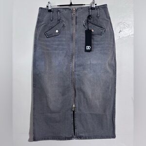 Dee Ocleppo Gray Denim Midi Skirt with pockets and zipper NWT women’s size 12